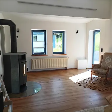 Haus Im Gruenen In Regen