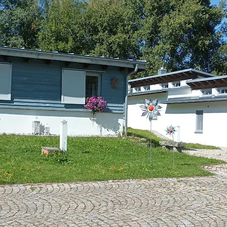 Haus Im Gruenen L Hot Tub L Aktivcard Inklusive 度假居 雷根