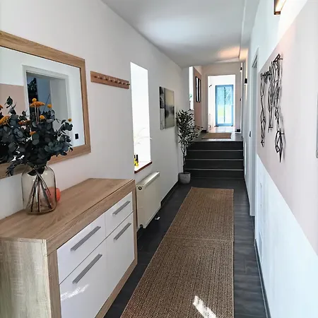 Haus Im Gruenen L Hot Tub L Aktivcard Inklusive * 雷根